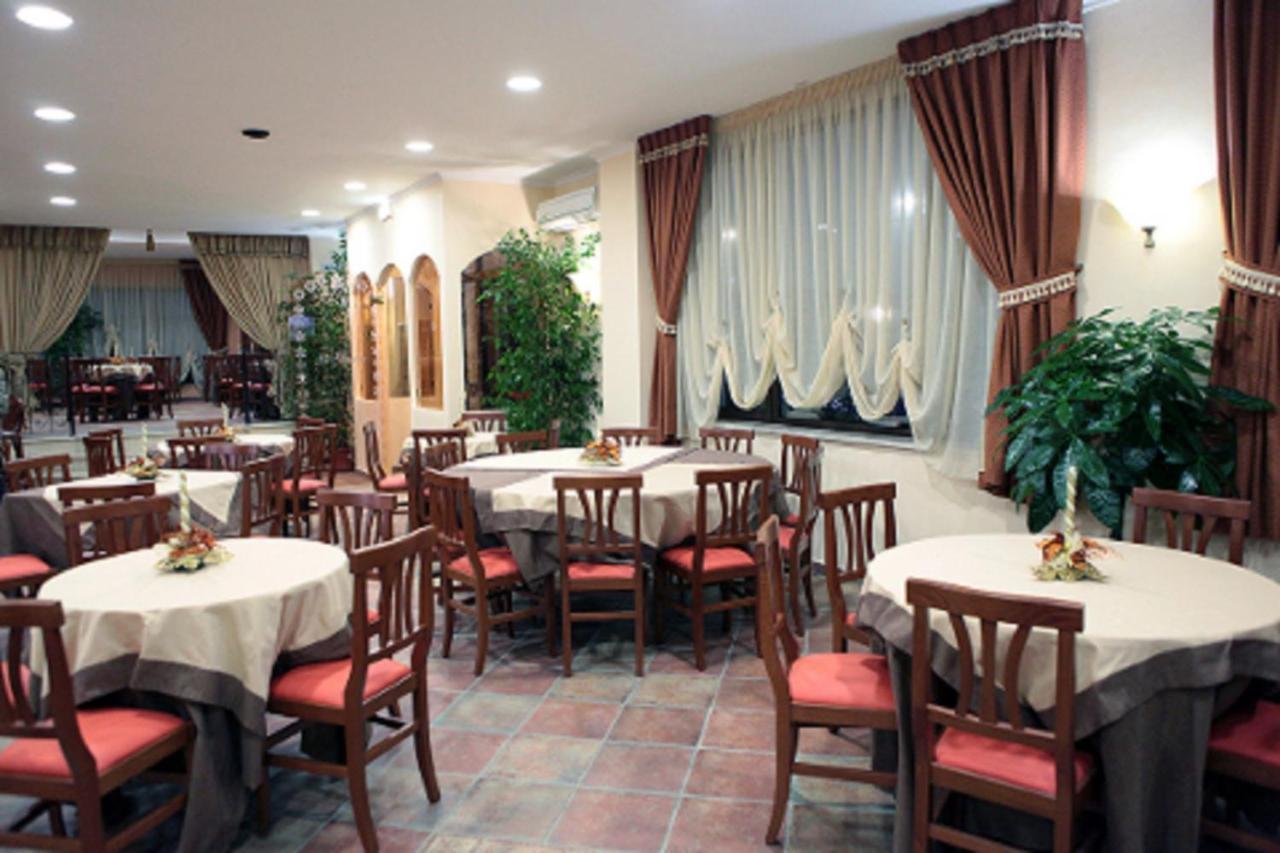 Residence Le Ginestre Avezzano Zewnętrze zdjęcie